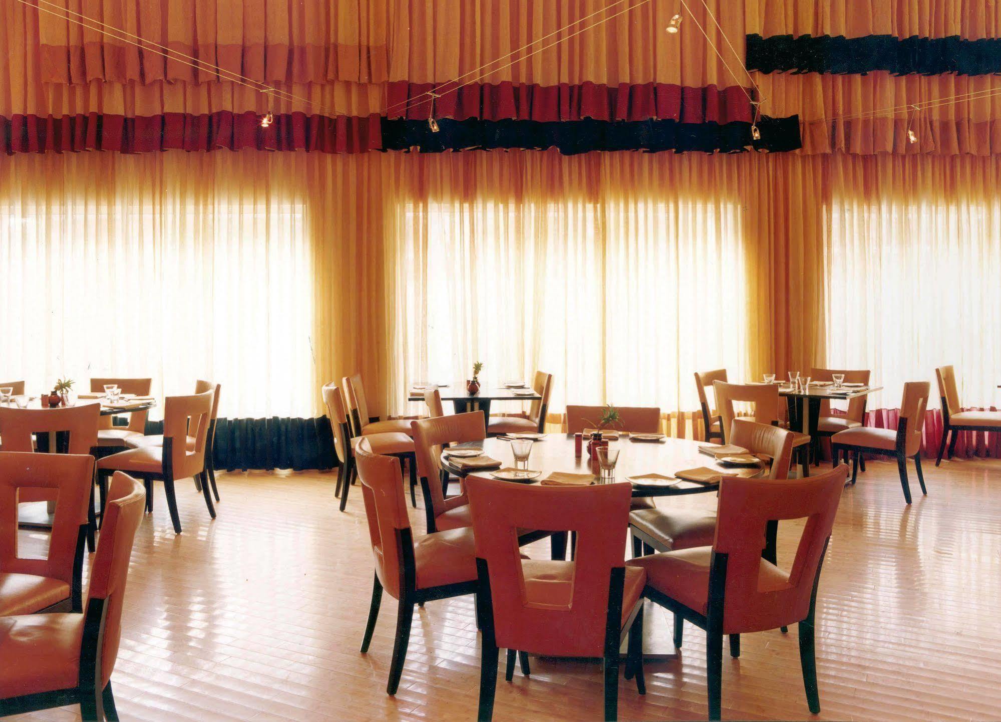 The Park Chennai Hotel Restaurant photo